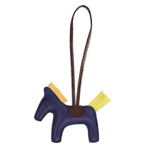 2025 Puffy Large Horse Purse and Backpack Accessory or Keychain - Picture 1 of 7